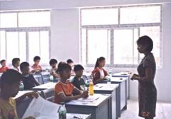 “美視杯”知識競賽在學(xué)校舉行，場面火爆?。ù罅空掌?/></div>
           <div   id=