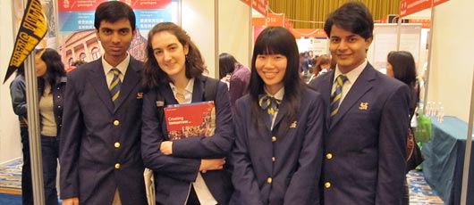  我校國(guó)際項(xiàng)目部學(xué)生參加2011年中國(guó)國(guó)際教育展 