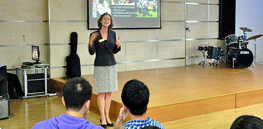 美國(guó)福爾曼大學(xué)訪問(wèn)我校國(guó)際項(xiàng)目部