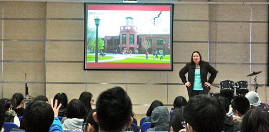 美國春田學(xué)院訪問我校國際項(xiàng)目部