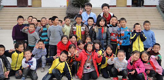  鹽井小學(xué)獻(xiàn)愛(ài)心--國(guó)際項(xiàng)目部CAS活動(dòng) 