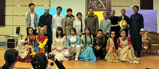  2013圣誕文化藝術(shù)節(jié)序列活動之--中外名師話劇展演 