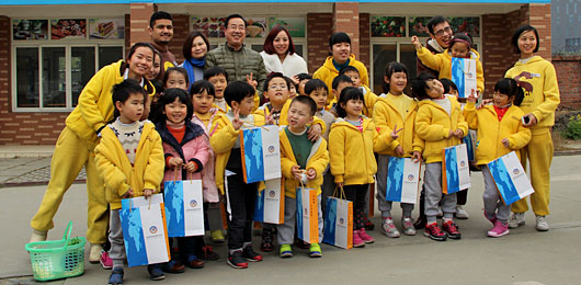  宋慶齡國(guó)際幼兒園師生參觀美視項(xiàng)目部 