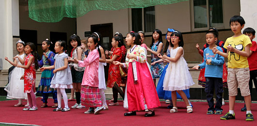  培養(yǎng)多元文化意識，促進“國際情懷”教育--國際部歡慶“國際日”活動 