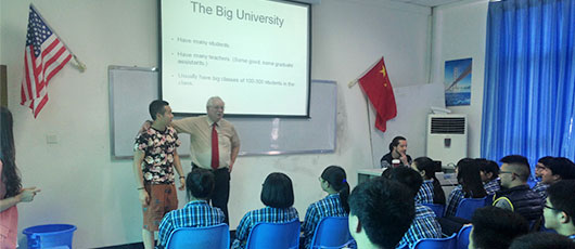  美國普利茅斯州立大學(xué)商學(xué)院院長來訪中美英才班 