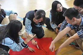  【活動在線】高三心理體驗式培訓 