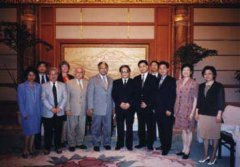 省、市領(lǐng)導(dǎo)、高新區(qū)領(lǐng)導(dǎo)接見美視集團(tuán)與美國顧問團(tuán)全體成員