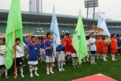 我校初、高中多足跑運(yùn)動(dòng)隊(duì)參加“銀杏杯”成都市中小學(xué)健康快樂足跑決賽