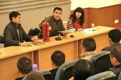 我校后勤部舉行“消防實(shí)戰(zhàn)演練”