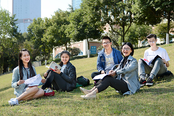 IB考官云集的美視DP教師天團(tuán)，助君青云鴻鵠之志！