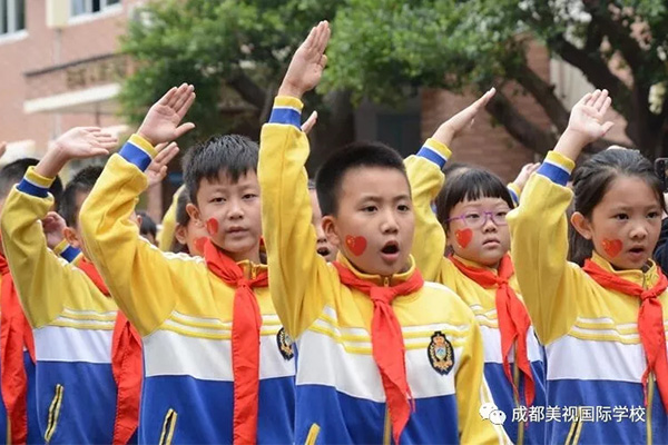  建隊日丨紅領(lǐng)巾的中國夢！ 
