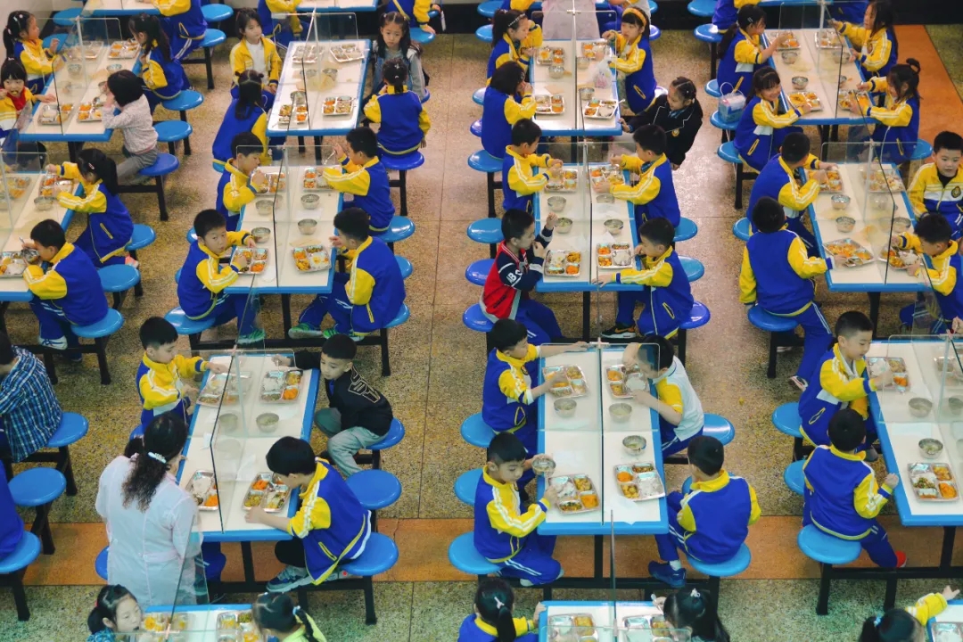 叮~您的校園營養(yǎng)顧問已上線，請注意查收！