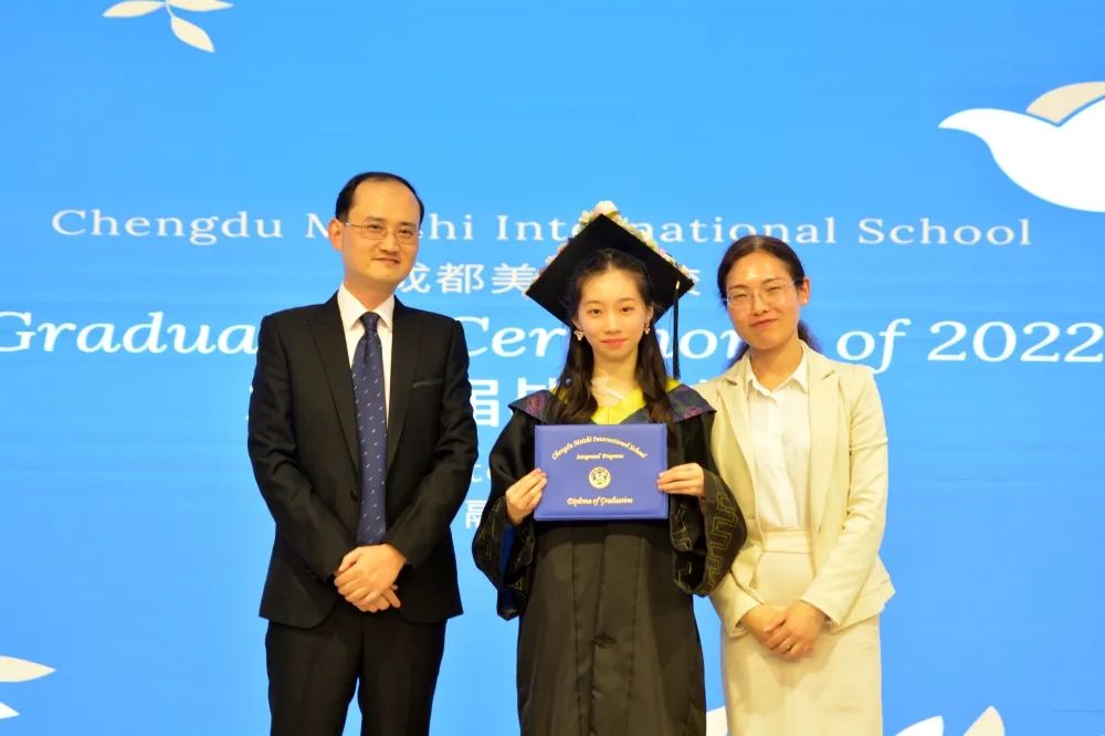 這個女孩不得了！學(xué)藝兼修，英國G5、加拿大TOP1等世界頂尖名校統(tǒng)統(tǒng)收入囊中！