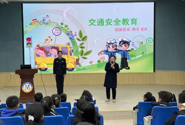 家長助“教”，“育”見美好——中國部·小學(xué)家長課堂掠影