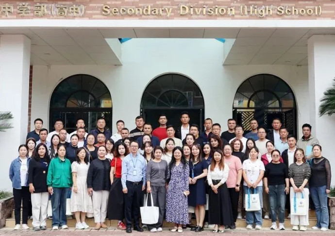 山海牽情，共話育人！新疆班校長(zhǎng)走進(jìn)我校，解鎖多元教育實(shí)踐